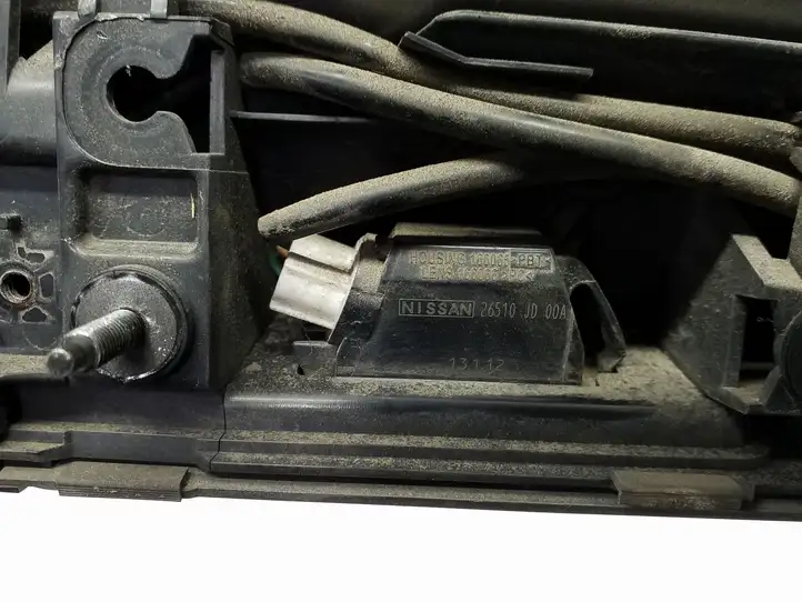 Nissan Juke I F15 (2010 - 2018) 26510JD00A Подсветка номера — фото 2