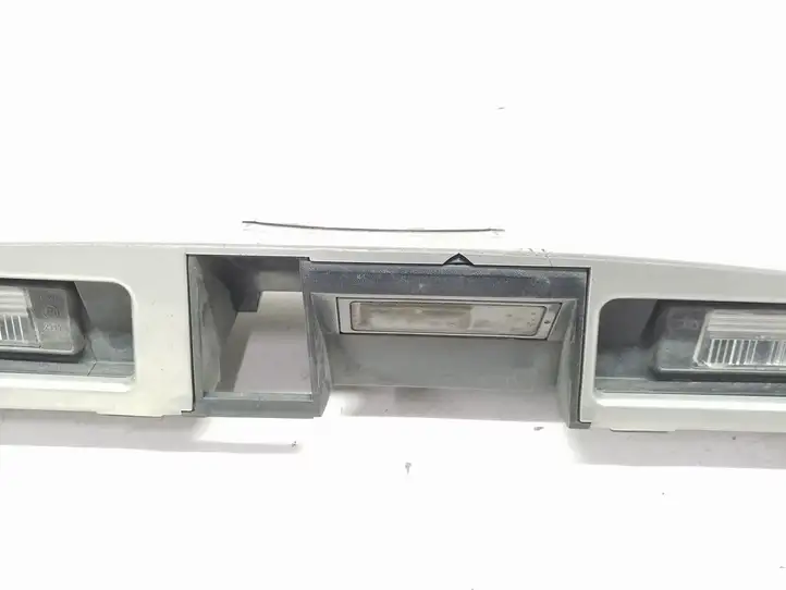 Nissan Juke I F15 (2010 - 2018) 26510JD00A Подсветка номера — фото 4