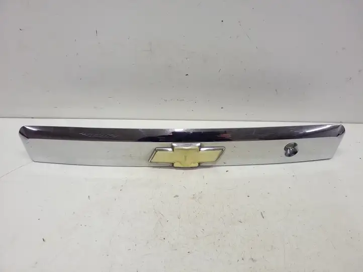 Chevrolet Captiva (2006 - 2011) 20921279 Подсветка номера — фото 1