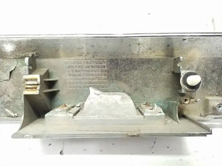 Chevrolet Captiva (2006 - 2011) 20921279 Подсветка номера — фото 6
