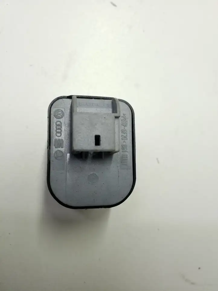 Audi A4 S4 B8 8K (2007 - 2011) 8K0959565B Включатель зеркал — фото 4