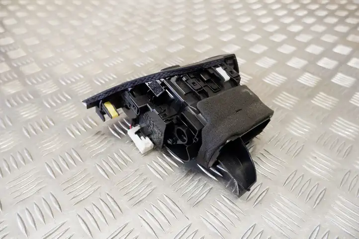 Lexus GS 250 300 350 300h 450h (2015 - 2020) 5567030530 Боковой воздушный дефлектор — фото 8