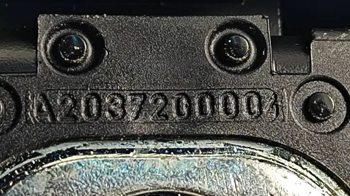 Mercedes-Benz C W203 (2000 - 2007) A2037200004 Петля замка двери — фото 4
