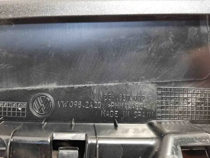 Volkswagen T-Cross (2017 - ) 2GM837902F Накладка стекла передней двери — фото 4