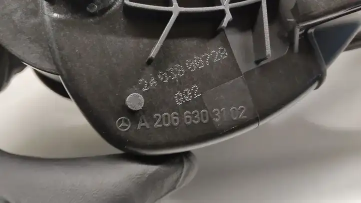 Mercedes-Benz C W206 (2021 - ) A2066303102 Крышка зарядного разъема — фото 4