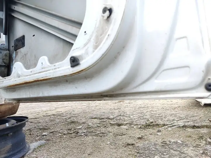 Volkswagen Caddy (2010 - 2015) Дверь — фото 2