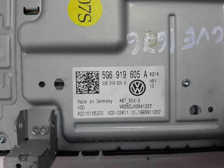 Volkswagen T-Cross (2017 - ) 5G6919605A Магнитола / мультимедийная система — фото 4