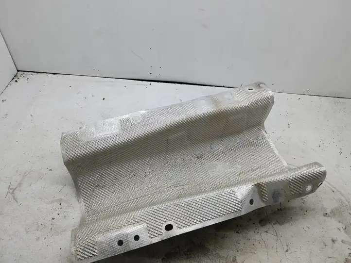 Volvo XC40 (2017 - ) 31694866 Теплоизоляция (теплозащита) — фото 1