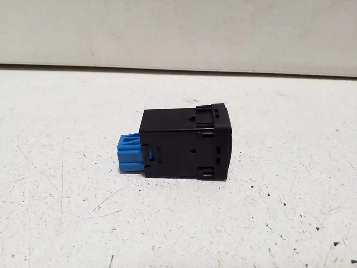 Nissan Leaf I (ZE0) (2010 - 2017) 08349A Кнопка обогрева рулевого колеса — фото 4