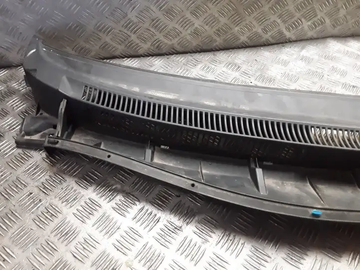 Toyota Auris 150 (2006 - 2012) 5575102110 Накладка стоек лобового стекла — фото 5