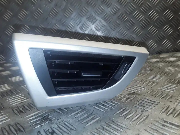 BMW 1 F20 F21 (2011 - 2019) 9205356 Боковой воздушный дефлектор — фото 1