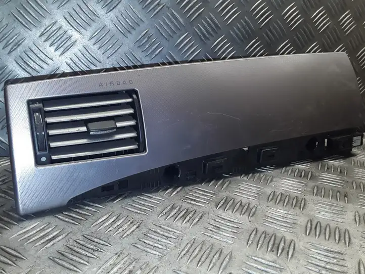 Jaguar XF (2007 - 2015) 8X23043C26HB Боковой воздушный дефлектор — фото 1