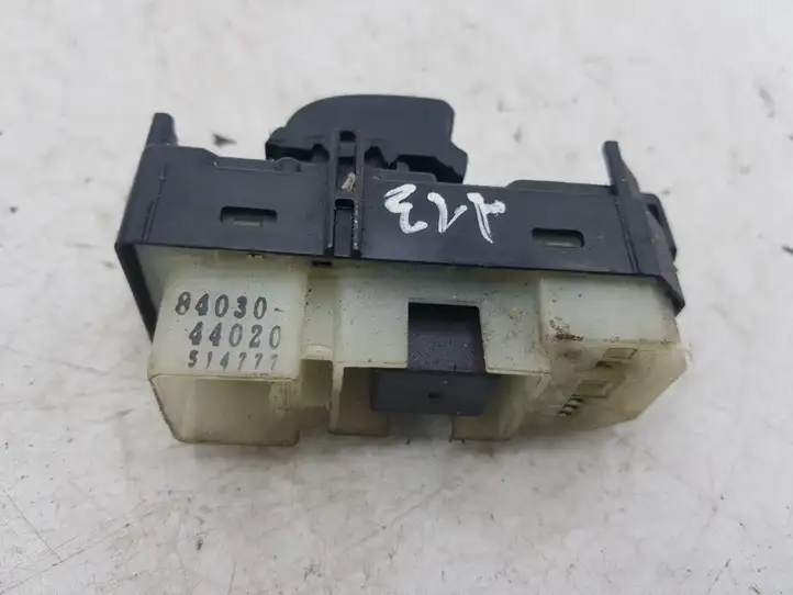 Toyota Avensis Verso (2001 - 2004) 8403044020 Блок кнопок стеклоподъемников — фото 2