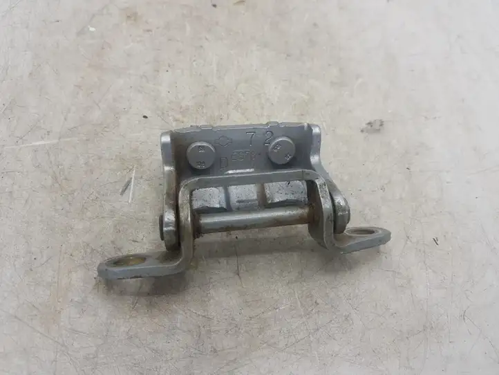 Nissan Primera (2001 - 2008) Верхняя петля задней двери — фото 2