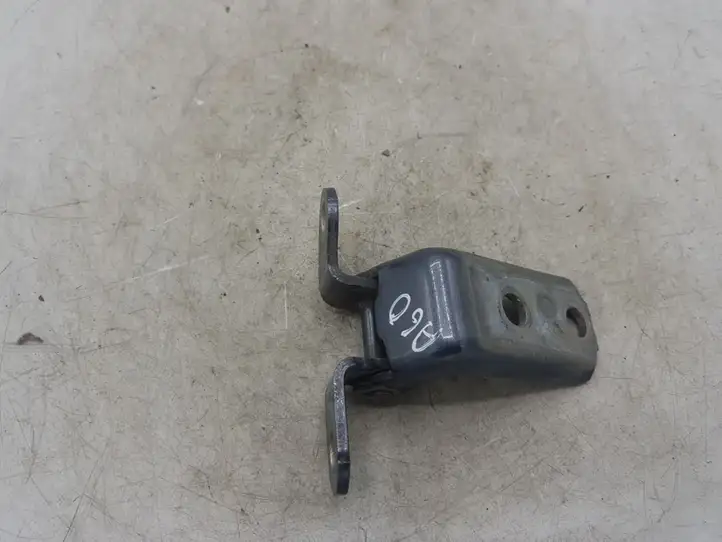 Toyota Auris 150 (2006 - 2012) Нижняя петля передней двери — фото 1