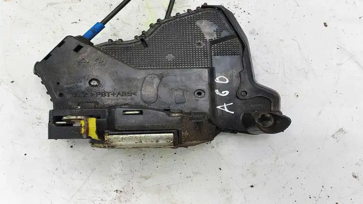 Toyota Auris 150 (2006 - 2012) Замок ручки двери — фото 1