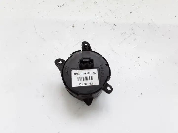 Ford Focus (2011 - 2015) AM5T14K147AA Кнопки на рулевом колесе — фото 3