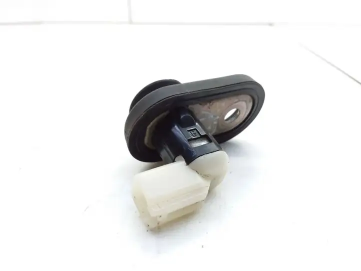 Toyota Previa (XR30, XR40) II (2000 - 2006) Датчик открытия задней двери — фото 3