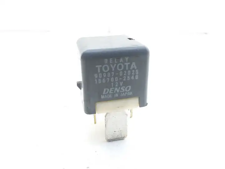 Toyota Previa (XR30, XR40) II (2000 - 2006) 9098702025 Другое реле — фото 1