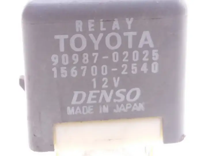 Toyota Previa (XR30, XR40) II (2000 - 2006) 9098702025 Другое реле — фото 2