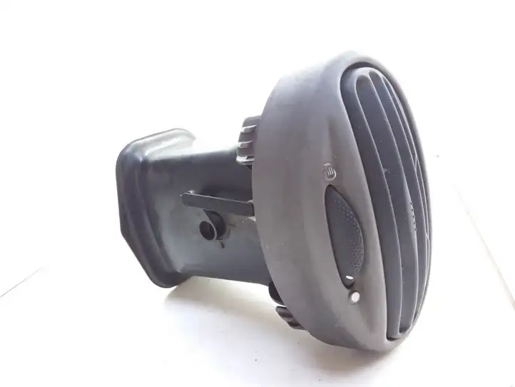 Ford Focus (1998 - 2004) 98AB19893 Боковой воздушный дефлектор — фото 3
