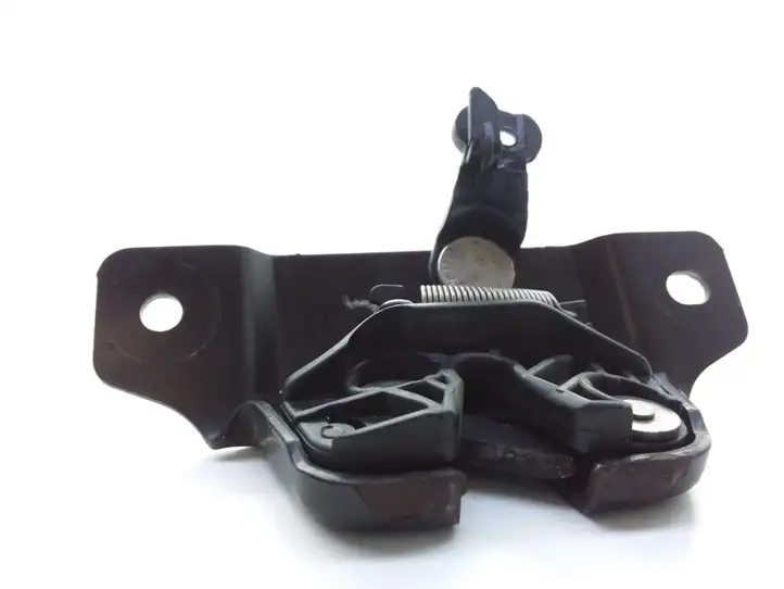 Citroen Xantia (1998 - 2002)   Замок задней крышки