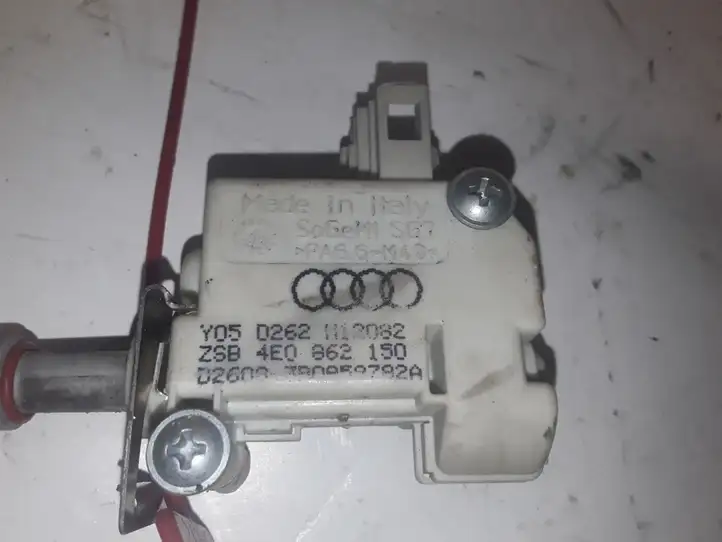 Audi A8 S8 D3 4E (2005 - 2007) 4E0862150 Замок крышки топливного бака — фото 2