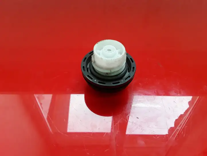 Dodge Nitro (2006 - 2011) Крышка топливного бака — фото 3