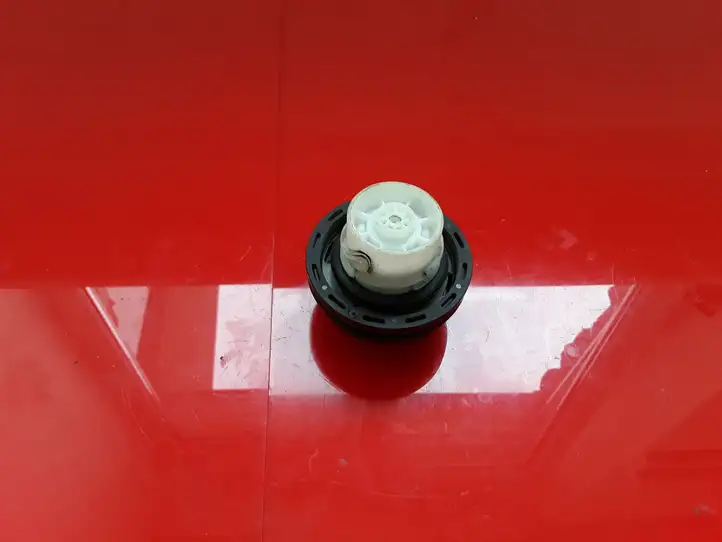 Dodge Nitro (2006 - 2011) Крышка топливного бака — фото 2