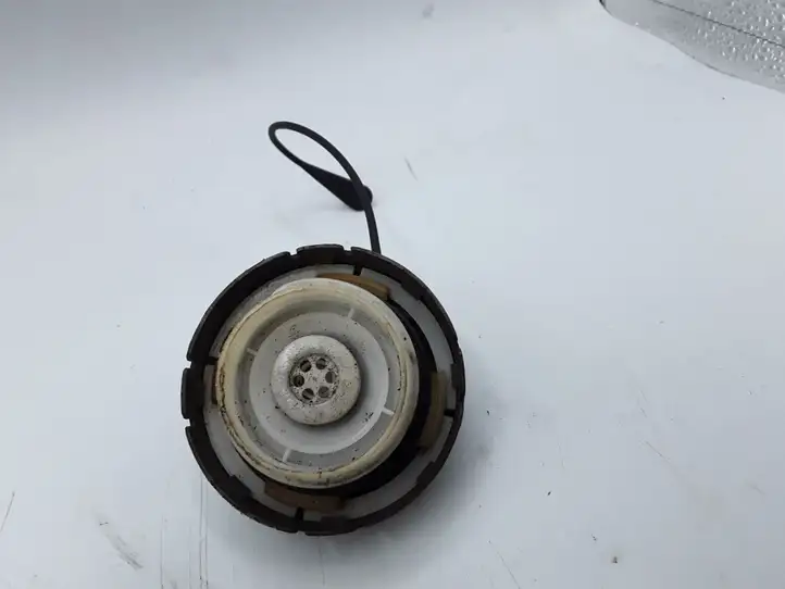 Toyota Corolla E120 E130 (2000 - 2004) Крышка топливного бака — фото 2