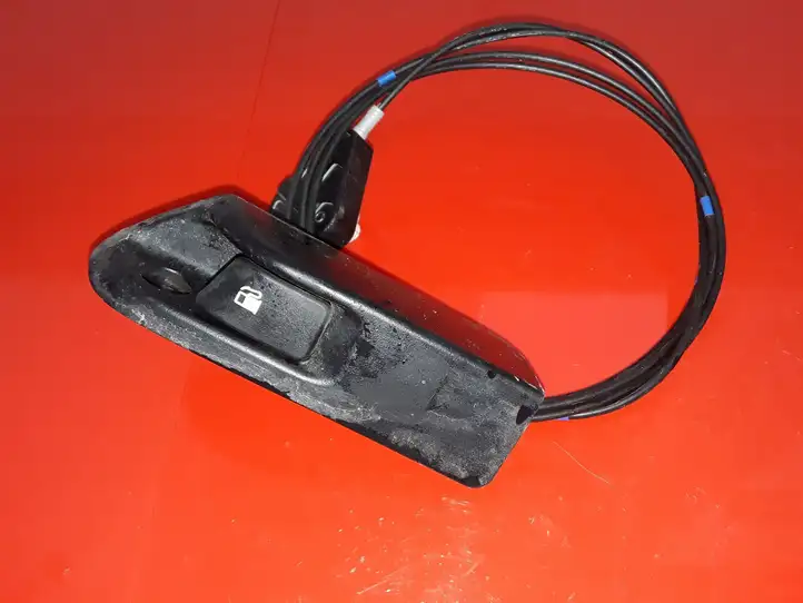 Toyota Auris 150 (2006 - 2012) Ручка открытия лючка бензобака — фото 1
