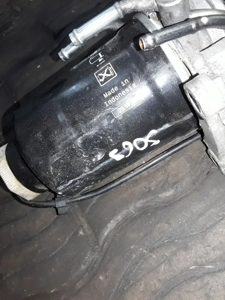 Toyota Auris 150 (2006 - 2012) 233000R070 Фильтр топлива — фото 3
