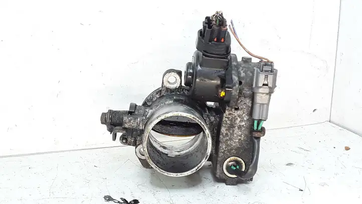 Toyota Avensis Verso (2001 - 2004) 8967221020 Дроссельная заслонка — фото 3
