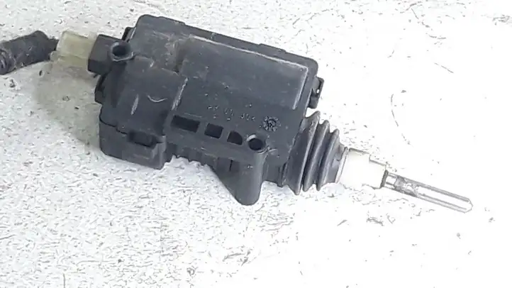 Opel Astra H (2004 - 2009) 13158426 Замок крышки топливного бака — фото 1