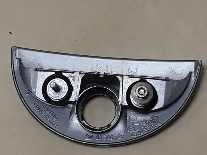 Opel Meriva A (2002 - 2006) 93389325 Ручка крышки багажника — фото 2