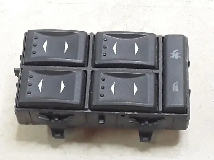 Ford Mondeo Mk III (2000 - 2007) 1S7T14A132BD Блок кнопок стеклоподъемников — фото 1