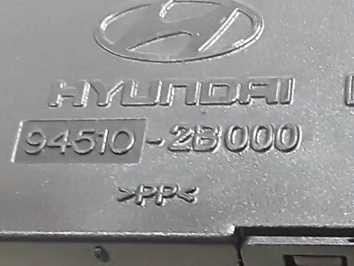 Hyundai Santa Fe (2005 - 2009) 945102B000 Часы — фото 2