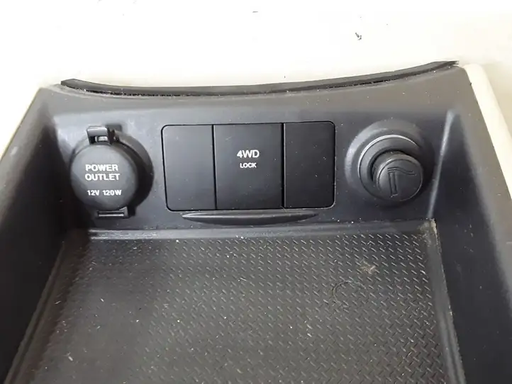 Hyundai Santa Fe (2005 - 2009) 846482B900 Другая деталь консоли (туннеля) — фото 4