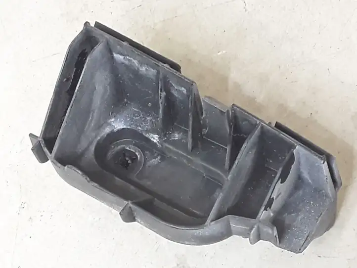 Toyota Corolla E120 E130 (2000 - 2004) 5256202010 Кронштейн заднего бампера — фото 1