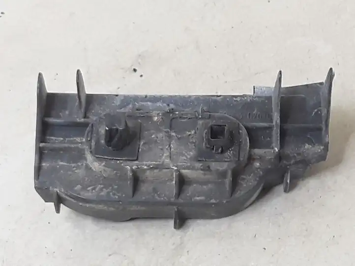 Toyota Corolla E120 E130 (2000 - 2004) 5256302010 Кронштейн заднего бампера — фото 2