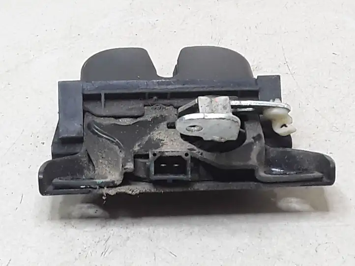 Audi A3/S3 8L (2000 - 2003) 8L0827520C Замок крышки багажника — фото 1