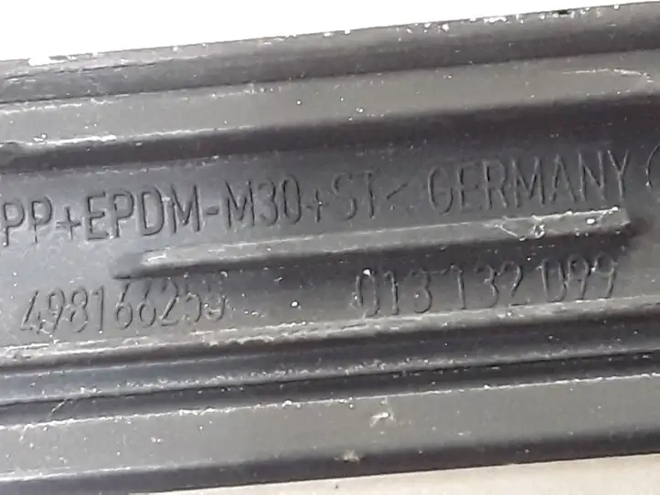 Opel Zafira B (2003 - 2006) 013132099 Уплотнитель стекла задней двери — фото 2