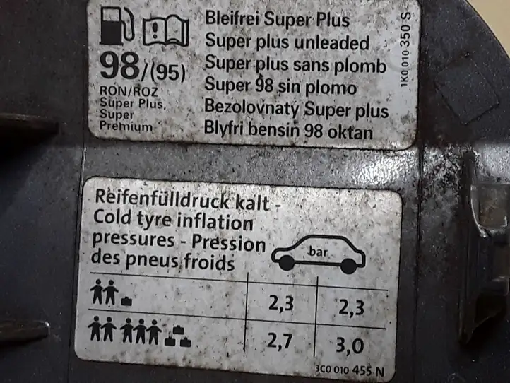 (2005 - 2010) 3C0010455N Крышка топливного бака — фото 3