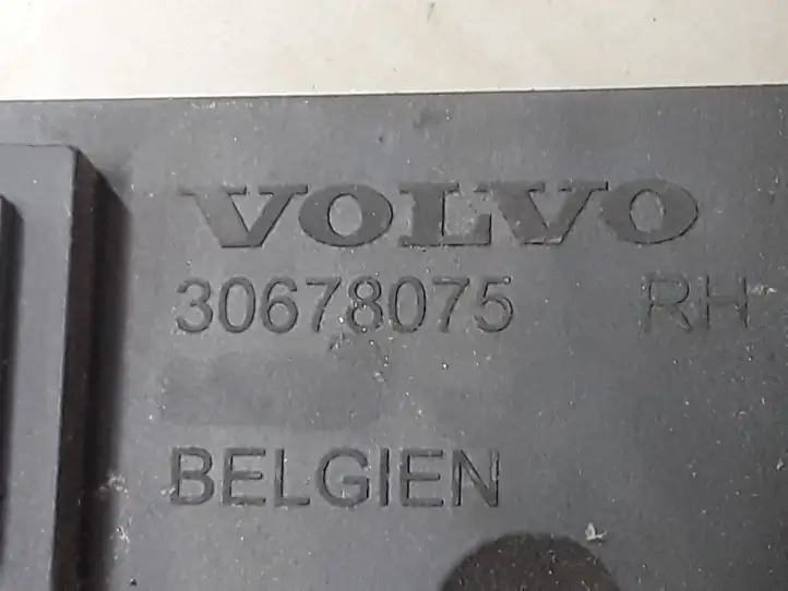 Volvo V50 (2004 - 2008) 30678075 Кронштейн заднего бампера — фото 2