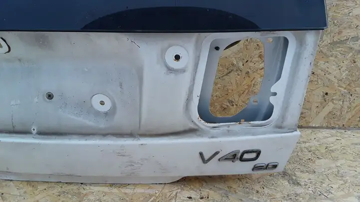 Volvo S40, V40 (2000 - 2004) E143R001025 Крышка багажника — фото 4