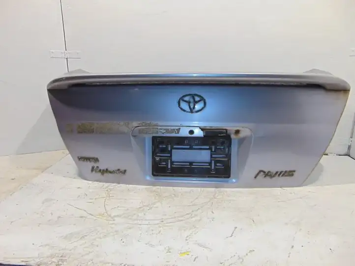 Toyota Prius (XW10) (1997 - 2003) 6440147050 Крышка багажника — фото 6