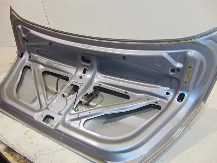 Toyota Prius (XW10) (1997 - 2003) 6440147050 Крышка багажника — фото 9