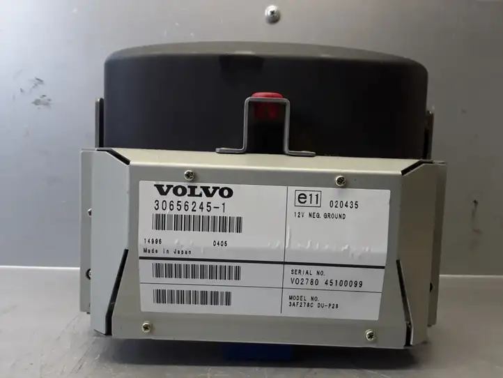 Volvo V70 (2000 - 2004)  306562451 Экран/ дисплей / маленький экран