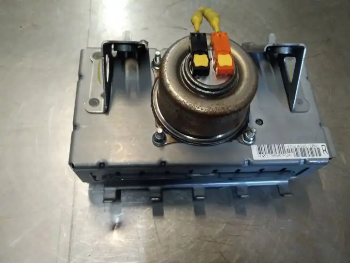 Toyota Prius (XW20) (2003 - 2009) Подушка безопасности пассажира — фото 2
