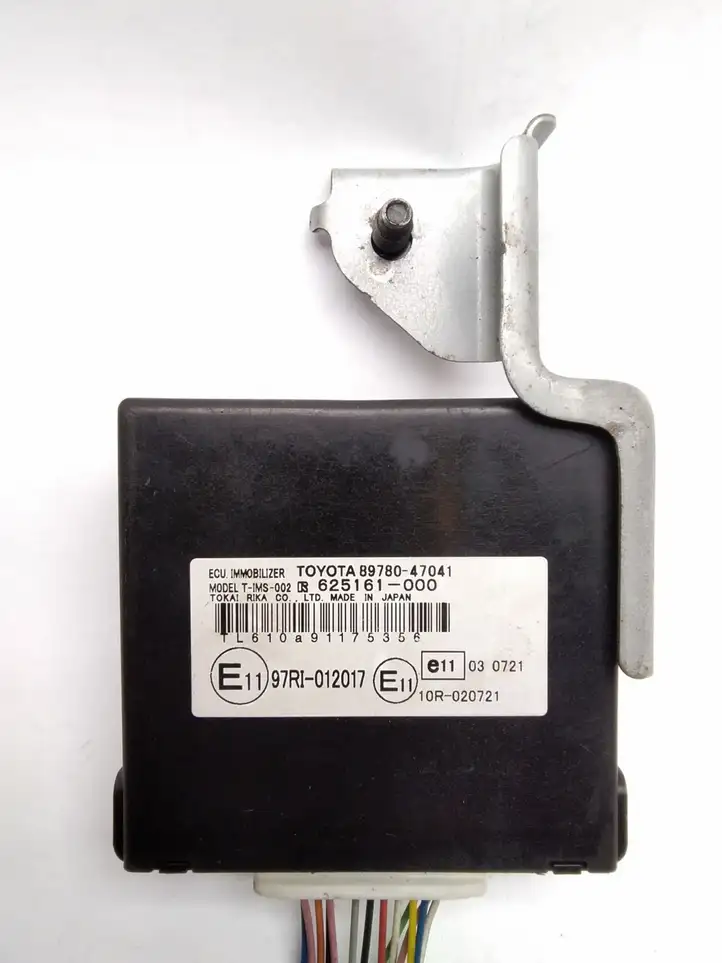 Toyota Prius (XW20) (2003 - 2009) 8978047041 Блок иммобилайзера — фото 1